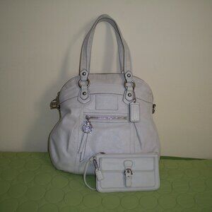 Coach Poppy Leather Ivory Crossbody Bag with Wristlet/Wallet